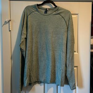 lululemon Metal Vent 2.0 long sleeve
